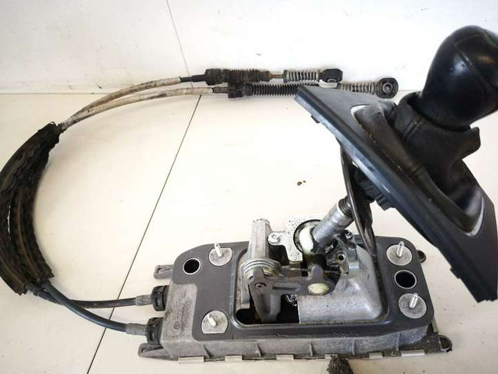 Audi A3/S3 8P (2003 - 2005)  1k0711061a Механизм переключения передач (кулиса) (в салоне)
