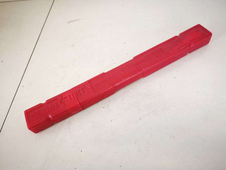 Audi A3/S3 8P (2003 - 2005)  7l0860251 Аварийный знак