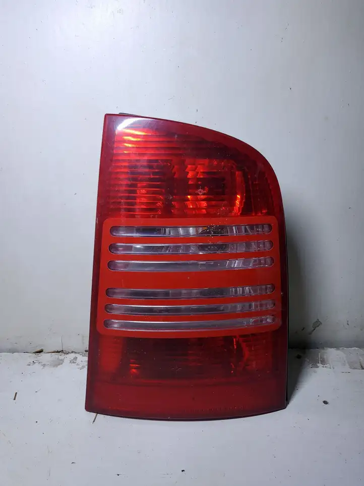 Skoda Octavia Mk1 (1U) (1996 - 2004) 1U9945258 Задний фонарь в кузове — фото 1