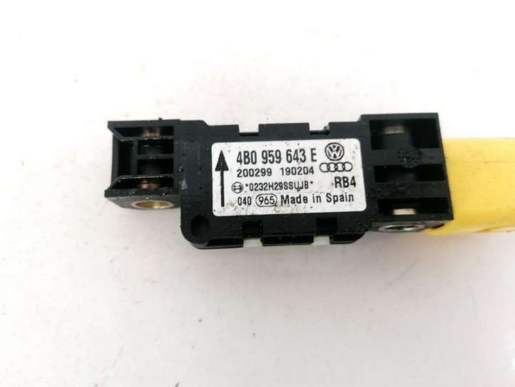 Audi A3/S3 8P (2003 - 2005)  4B0959643E Датчик удара надувных подушек