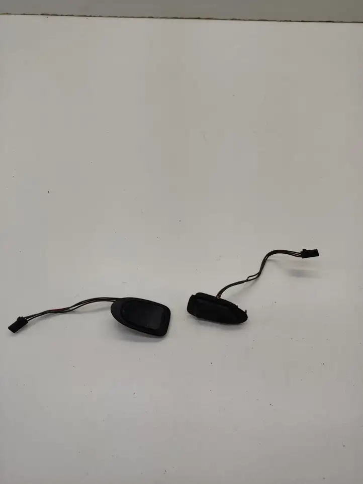 Mercedes-Benz R W251 (2005 - 2013) A1648700410 Кнопки на рулевом колесе — фото 1