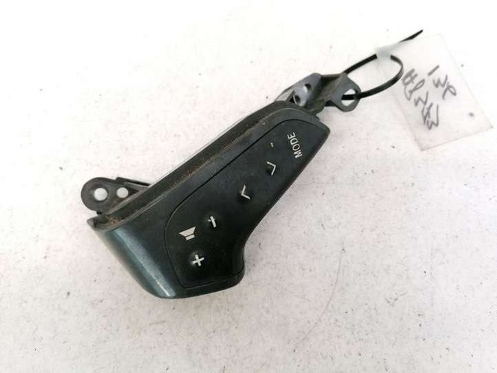 Toyota Avensis T250 (2003 - 2006)  75B070 Кнопки рулевого колеса