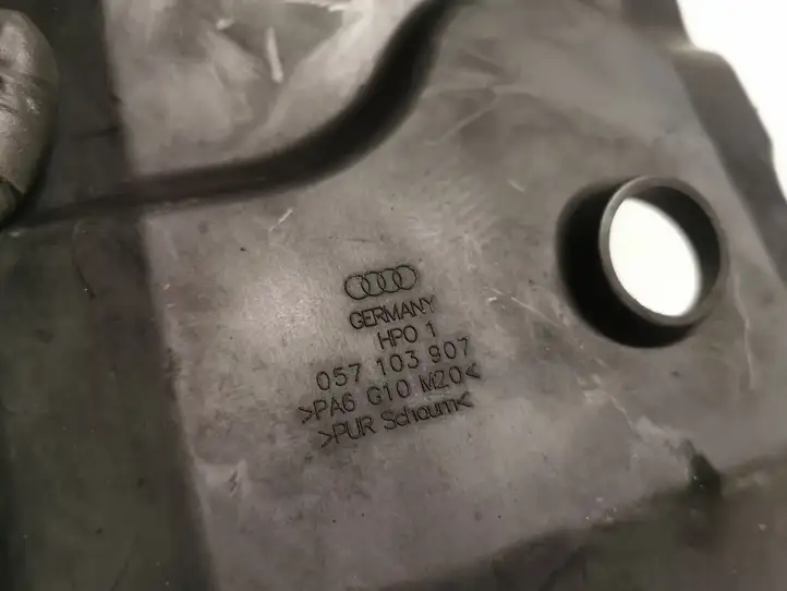 Audi A8 S8 D3 4E (2005 - 2007) 057103907 Защита ремня ГРМ — фото 2
