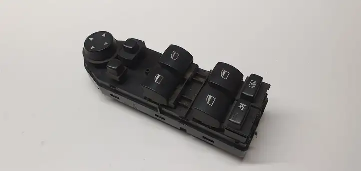 BMW 5 E60 E61 (2004 - 2010) 6939108 Кнопка стеклоподъемников — фото 1