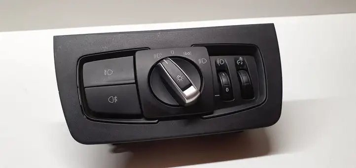 BMW 3 F30 F35 F31 (2012 - 2018) 9393949 Включатель фонарей — фото 1