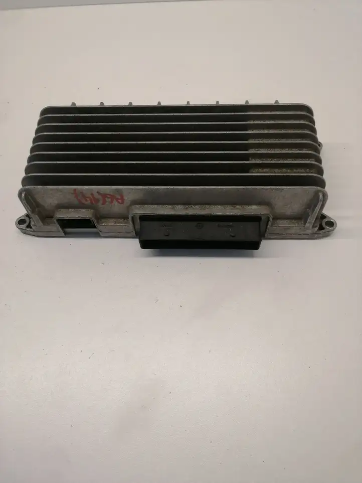 Audi A6 S6 C6 4F (2004 - 2008) 4F0910223H Усилитель звука — фото 1
