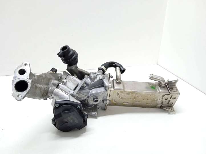 Mercedes-Benz E W212 (2009 - 2016)  A6511400675 Охладитель EGR