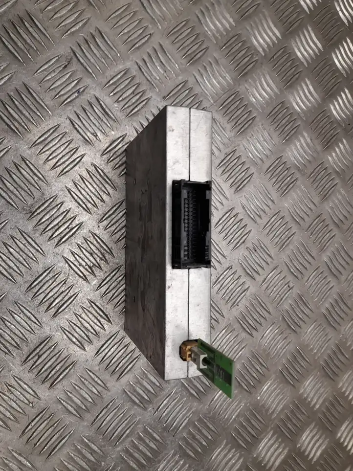 Audi A3/S3 8P (2008 - 2013)  8P1862335 Модуль «Bluetooth»