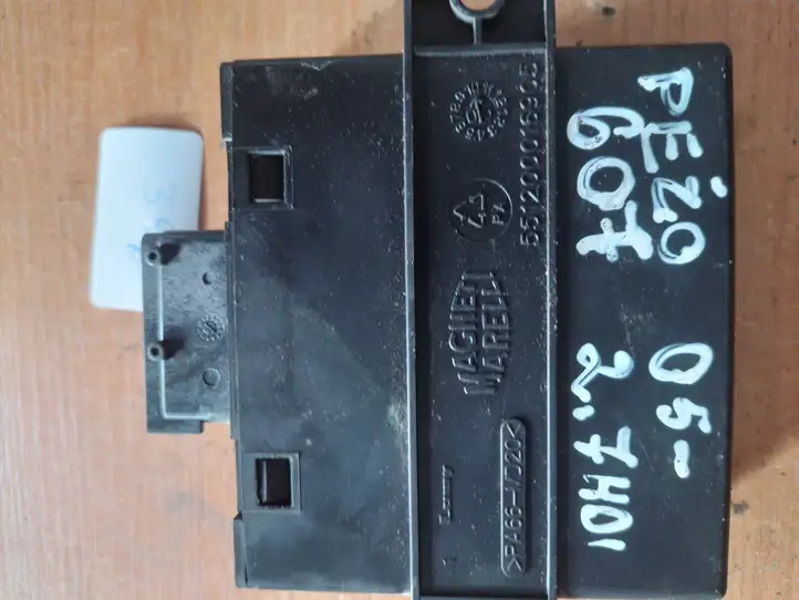 Peugeot 607 (2004 - 2010)  964742828001 Блок управления иммобилайзера