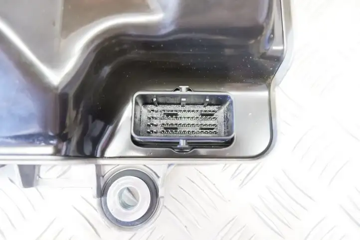 Tesla Model Y (2019 - 2024) 149731900E Модуль управления кузовом (BCM) — фото 5