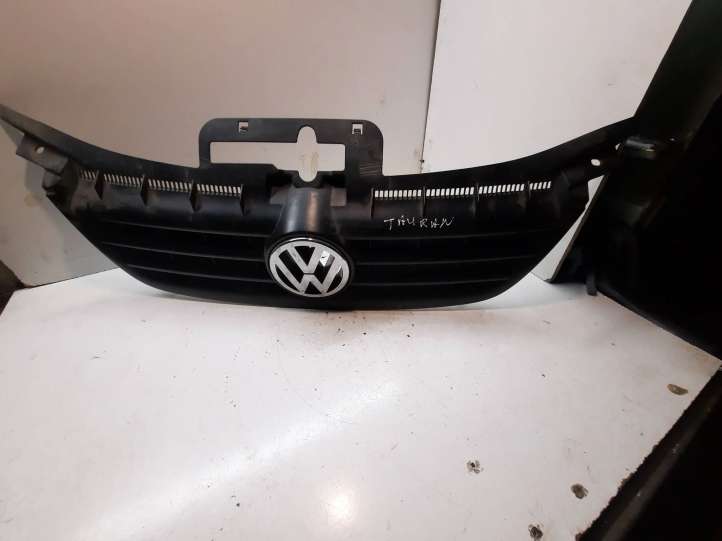 1T0853651A Volkswagen Touran I Grotelės priekinės