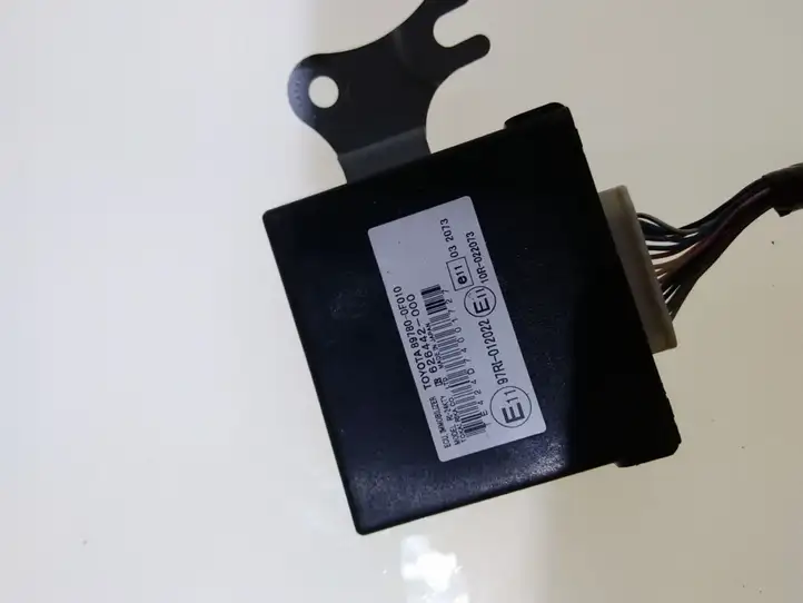 Toyota Corolla Verso E121 (2004 - 2007) 897800F010 Блок иммобилайзера — фото 1