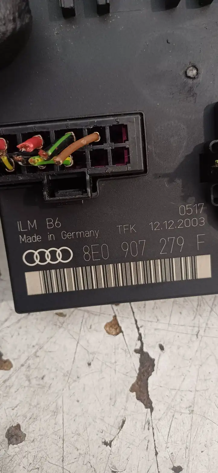 Audi A4 S4 B6 8E 8H (2000 - 2006) 8E0907279F Модуль комфорта — фото 2