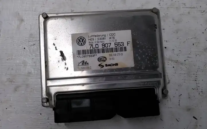 Volkswagen Touareg I (2002 - 2010) 7L0907553F Блок управления подвеской — фото 1