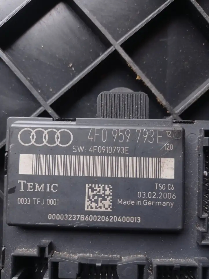 Audi A6 S6 C6 4F (2004 - 2008) 4F0959793E Блок управления дверью — фото 1