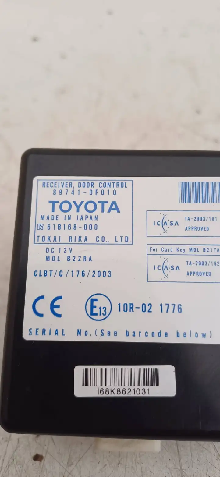 Toyota Corolla Verso E121 (2004 - 2007) 10R021776 Блок управления дверью — фото 2