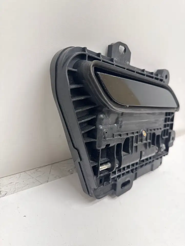 Tesla Model S (2021 - ) 100983000A Наружная ручка двери — фото 2