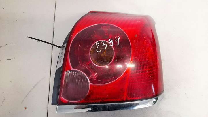 Toyota Avensis T250 (2003 - 2006)   Задний фонарь в кузове