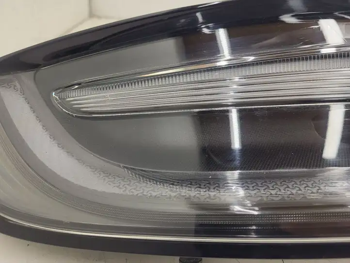 Porsche Macan (95B) (2019 - ) 95B945208F Комплект задних фонарей — фото 7