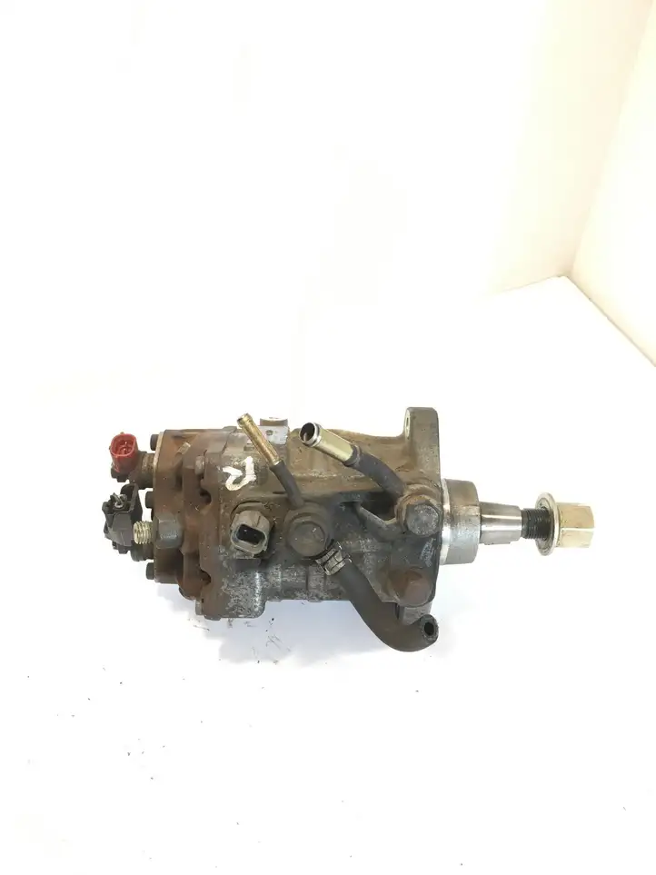 Toyota Land Cruiser (J120) (2002 - 2009) 2210030030 Топливный насос — фото 1