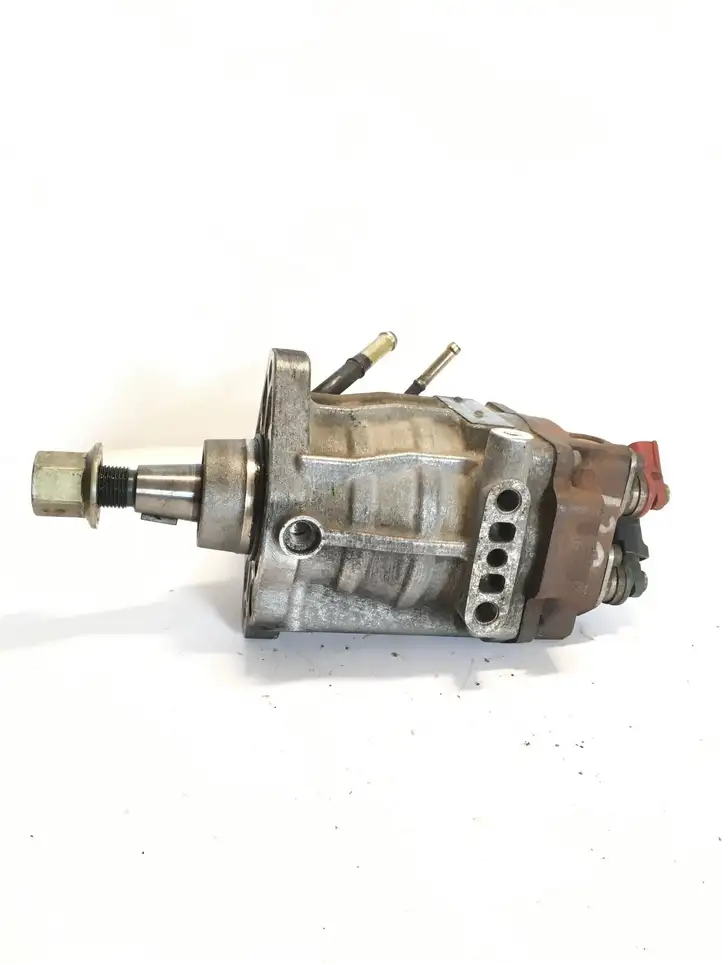 Toyota Land Cruiser (J120) (2002 - 2009) 2210030030 Топливный насос — фото 3