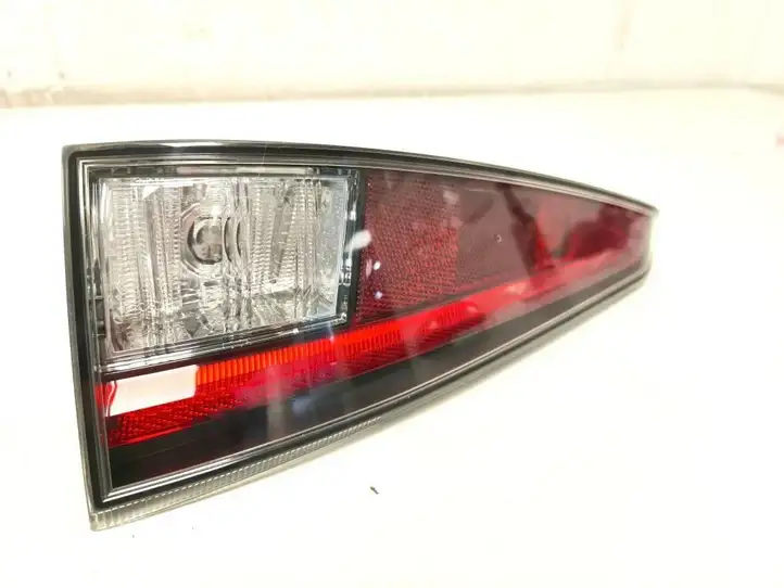 Toyota Prius (XW50) (2015 - ) 8158047011 Задняя противотуманная фара — фото 2