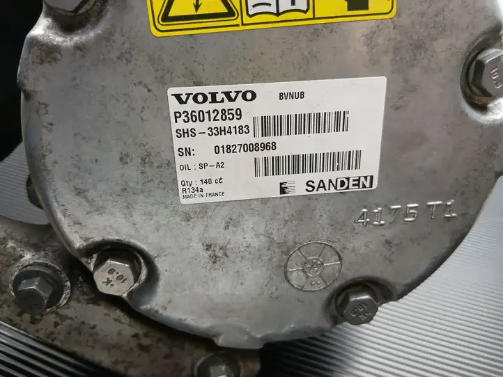 Volvo V60 (2010 - 2013) 36012859 Компрессор (насос) кондиционера воздуха — фото 2
