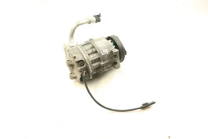 BMW X5 E70 (2006 - 2013) 9185144 Кронштейн компрессора кондиционера воздуха — фото 1
