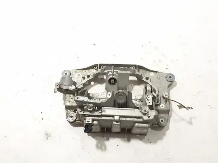 BMW 4 G22 G23 G24 G26 (2020 - ) 5A075D6 Кронштейн компрессора кондиционера воздуха — фото 1