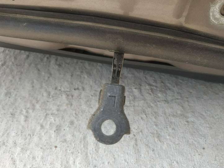 Hyundai i30 (2007 - 2012)   Ограничитель открывания задней двери