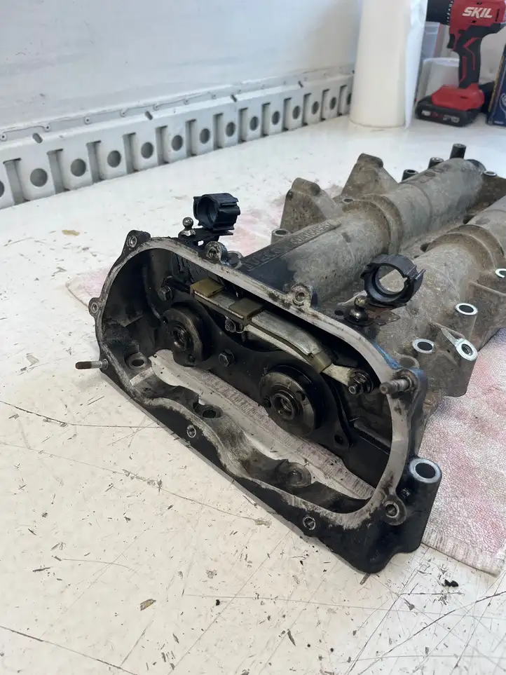 Iveco Daily Daily 4th gen (2006 - 2012) 504166567 Крышка головки блока цилиндров — фото 1