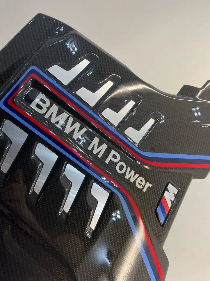 BMW M5 F90 (2017 - 2019) 109633 Крышка двигателя декоративная — фото 4