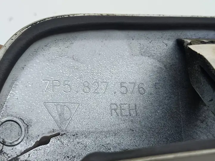 Porsche Cayenne (92A) (2011 - 2017) 7P5827576E Подсветка номера — фото 3