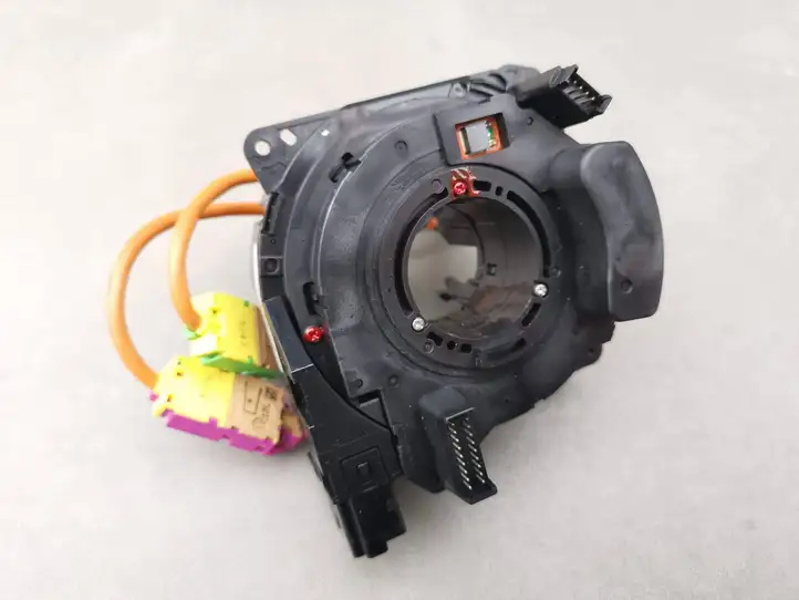 Volvo V70 (2004 - 2007) 30669744 Контактное кольцо SRS — фото 3