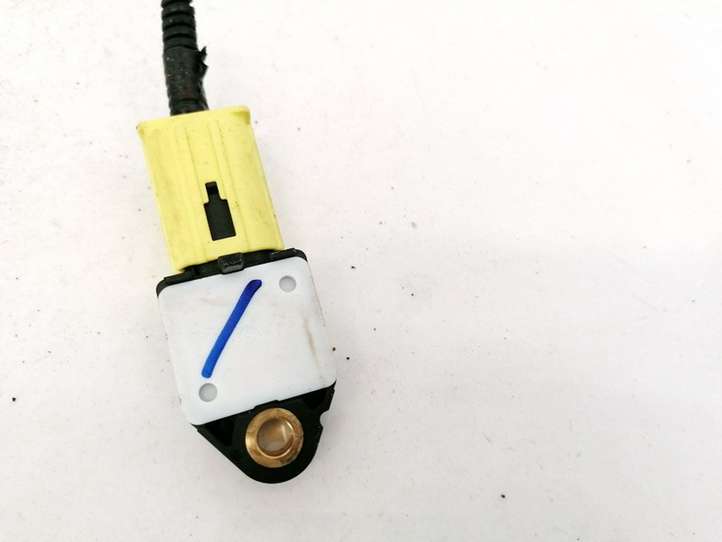 Toyota Auris 150 (2006 - 2012)  8983102080 Датчик удара надувных подушек