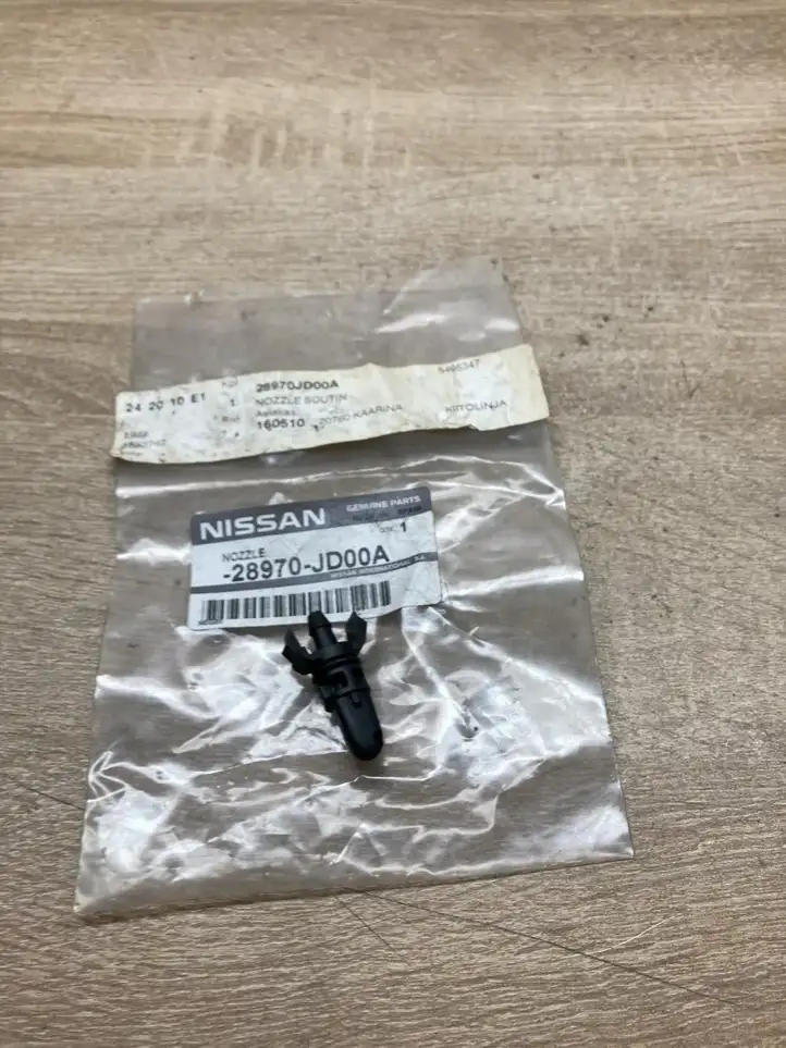 Nissan Qashqai (2006 - 2010) 28970JD00A Распылитель (распылители) оконной жидкости заднего стекла — фото 3