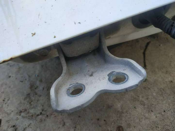 Toyota Aygo (2005 - 2008)   Верхняя петля передней двери