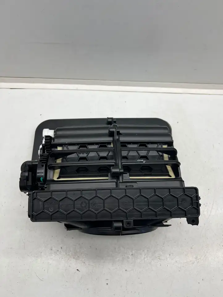 Jeep Compass (2017 - ) 5T5920300 Крышка микрофильтра воздуха — фото 1