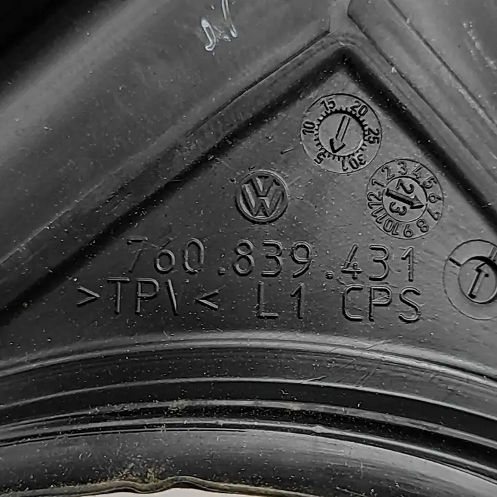 Volkswagen Touareg III (2018 - ) 760839431 Накладка стекла задней двери — фото 4