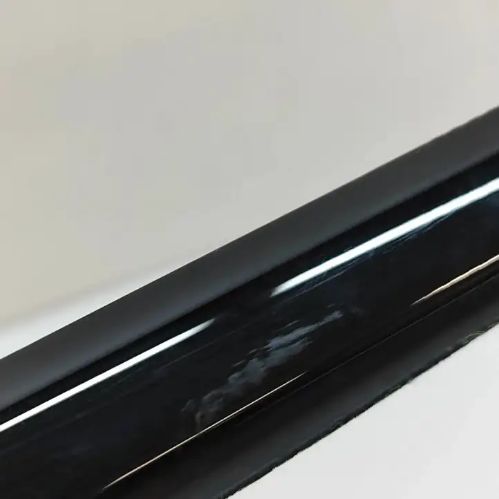 Porsche Taycan 9J1 (2019 - ) 9J1839475E Накладка стекла задней двери — фото 3