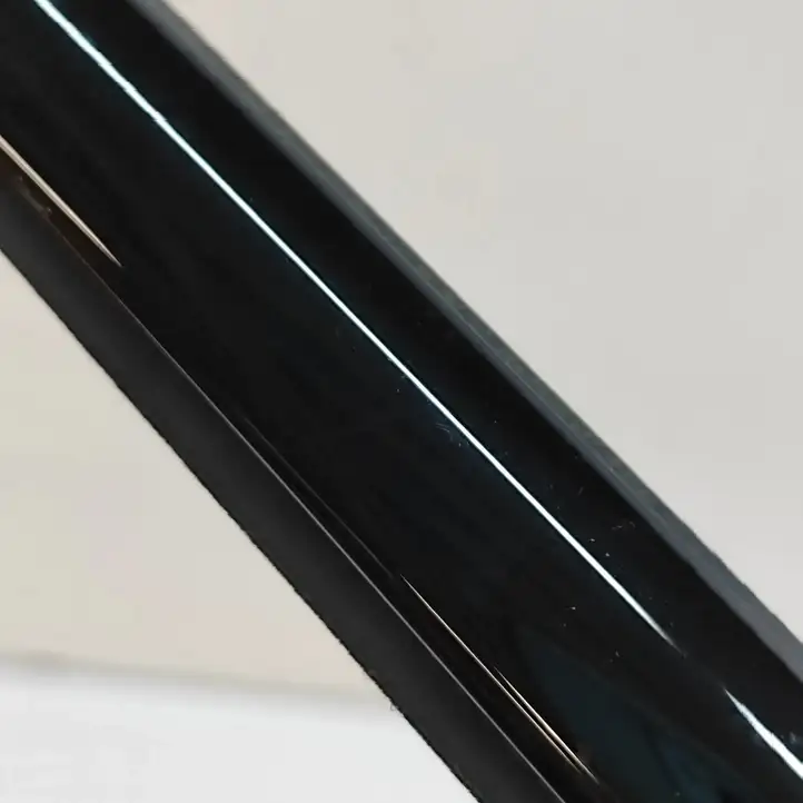 Porsche Taycan 9J1 (2019 - ) 9J1839475E Накладка стекла задней двери — фото 4