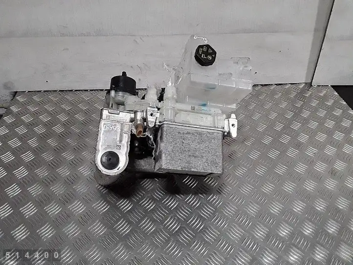 Tesla Model Y (2019 - 2024) 161370300B Циркуляционный насос Webasto — фото 1