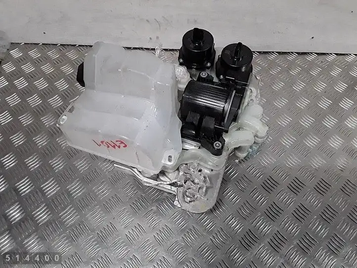 Tesla Model Y (2019 - 2024) 161370300B Циркуляционный насос Webasto — фото 6