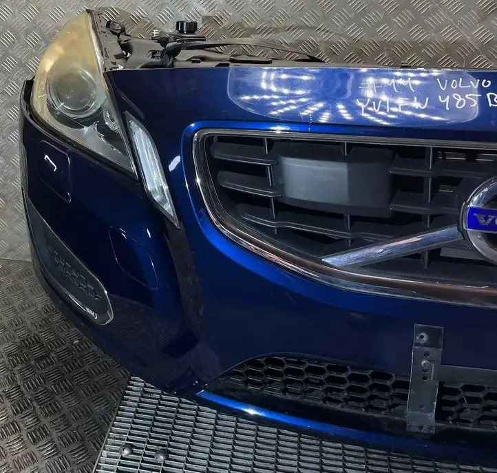 Volvo V60 (2013 - 2018) YV1FW485BD1097876 Комплект переднего бампера — фото 2