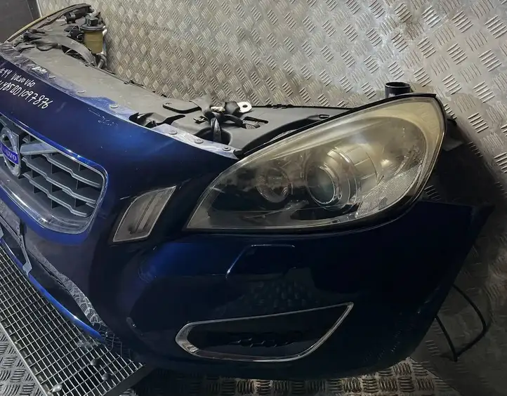 Volvo V60 (2013 - 2018) YV1FW485BD1097876 Комплект переднего бампера — фото 4