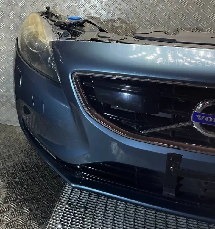 (2012 - 2016) VOLVOV40 Комплект переднего бампера — фото 5