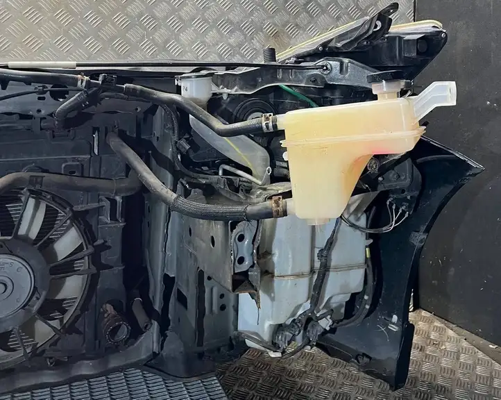Toyota Prius+ (ZVW40) (2011 - 2018) PRIUSZVW40 Комплект переднего бампера — фото 10