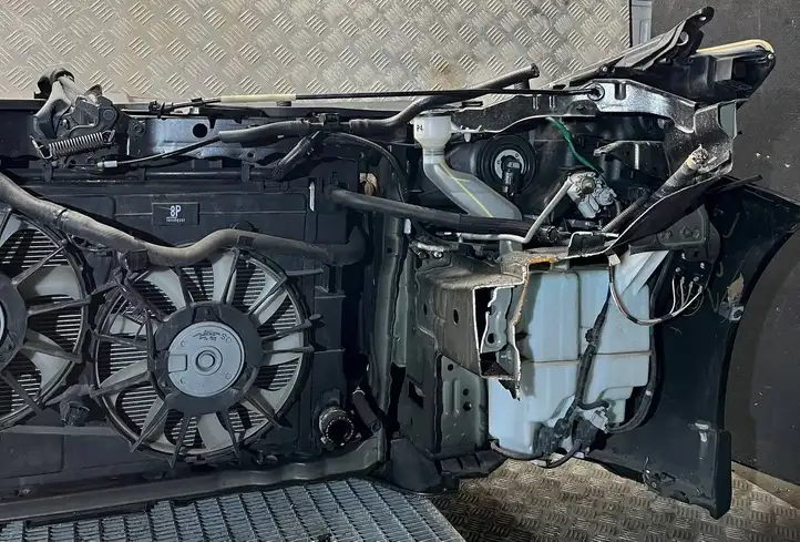 Toyota Prius+ (ZVW40) (2011 - 2018) PRIUSZVW40 Комплект переднего бампера — фото 9