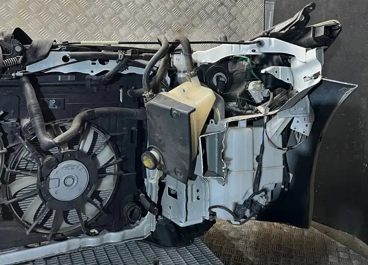 Toyota Prius+ (ZVW40) (2011 - 2018) PRIUSZVW40 Комплект переднего бампера — фото 4