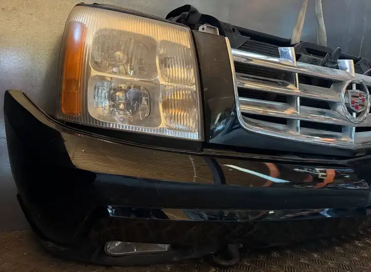 Cadillac Escalade (2002 - 2006) Комплект переднего бампера — фото 2